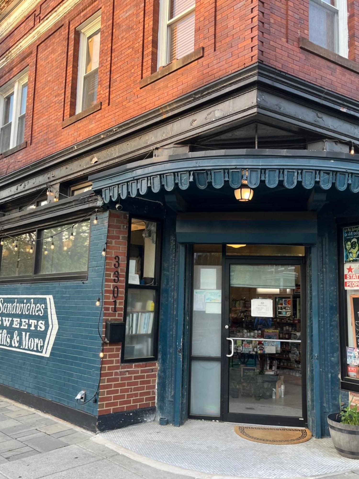 Classy Victorian Brownstone Subway Shopping Washington Exterior foto
